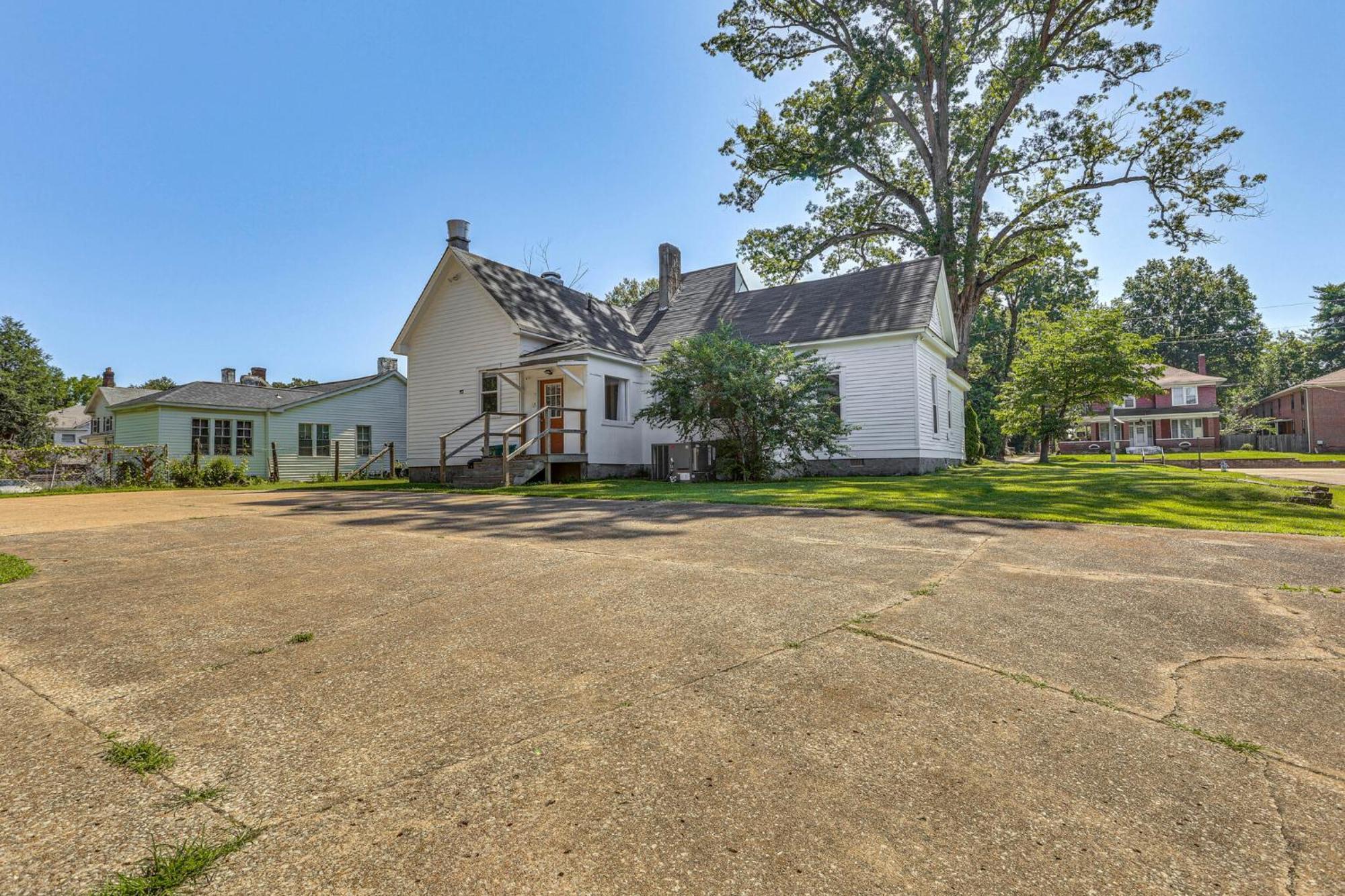 Historic Highland-Game Room & King Beds Entire Home Jackson Bagian luar foto